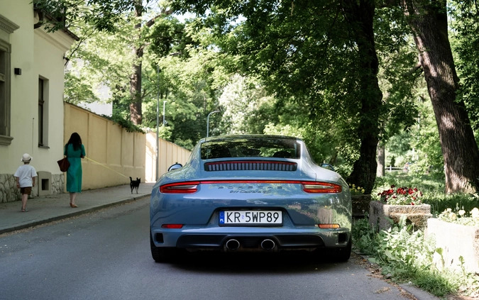 Porsche 911 cena 395000 przebieg: 168000, rok produkcji 2016 z Kraków małe 154